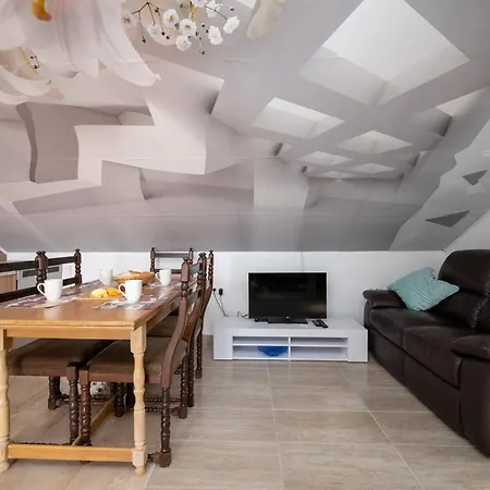 Appartement With Parking Space Gornji Karin, Novigrad - 23985