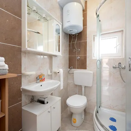 With Parking Space Gornji Karin, Novigrad - 23985 * Obrovac