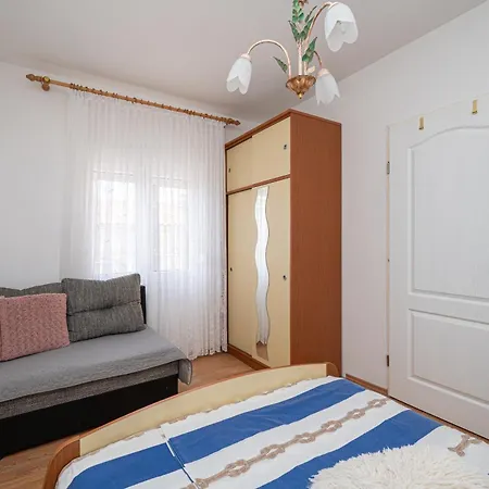 With Parking Space Gornji Karin, Novigrad - 23985 Appartement *