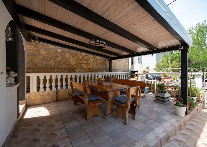 Appartamento With Parking Space Gornji Karin, Novigrad - 23985