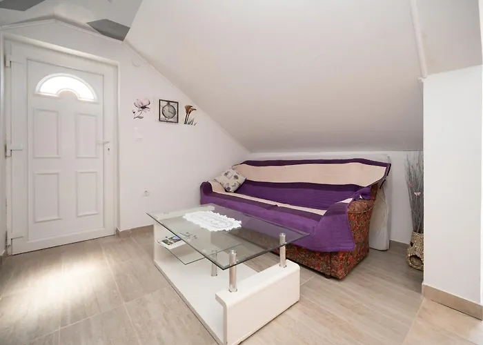 With Parking Space Gornji Karin, Novigrad - 23985 *