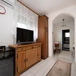 アパート With Parking Space Gornji Karin, Novigrad - 23985 オブロヴァツ