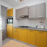 Apartman With Parking Space Gornji Karin, Novigrad - 23985