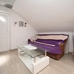 With Parking Space Gornji Karin, Novigrad - 23985 *