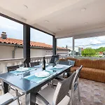 With Parking Space Gornji Karin, Novigrad - 23985 Apartman *