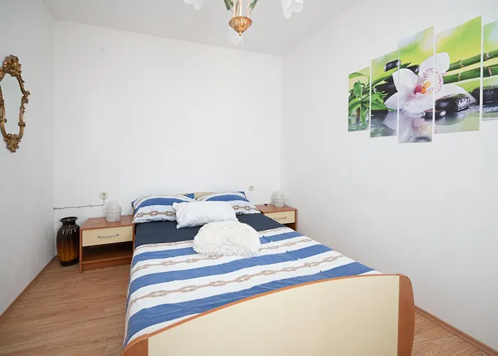Апартаменты With Parking Space Gornji Karin, Novigrad - 23985 *